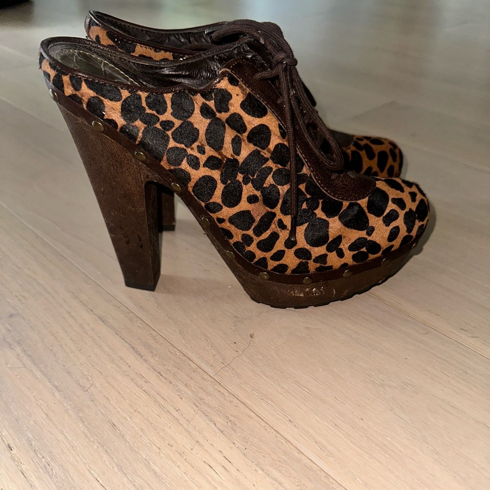 Sam Edelman Cheetah Print Mules  |  Size 9
